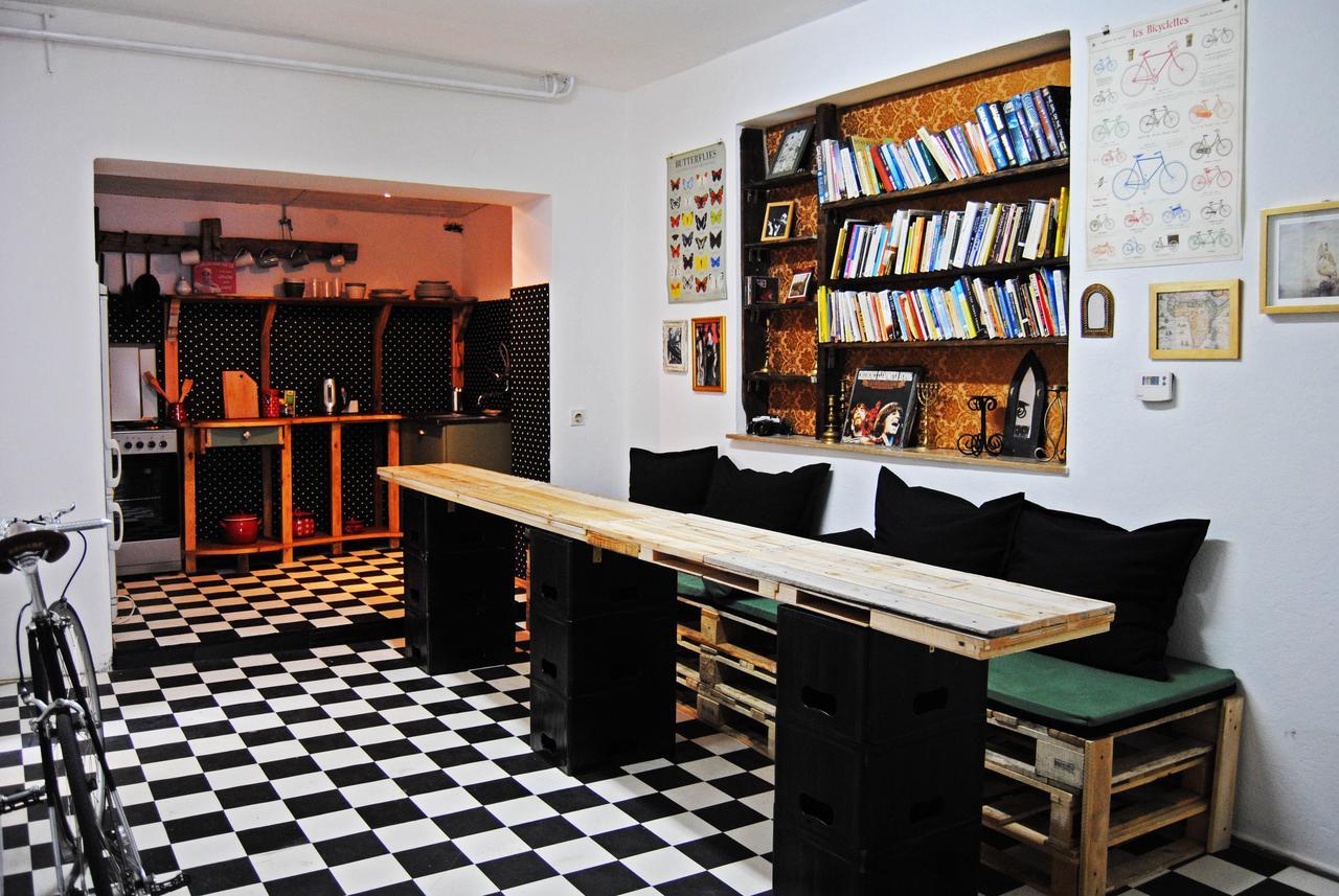 موستار Balkanarama Hostel المظهر الخارجي الصورة